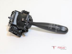 Gebruikte Ruitenwis Schakelaar Opel Agila Mk.II (B) 1.2 16V Twinport LPG Prijs € 15,00 Margeregeling aangeboden door Focus Automotive