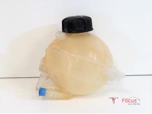 Gebruikte Expansievat Peugeot 3008 I (0U/HU) 1.6 VTI 16V Prijs € 4,95 Margeregeling aangeboden door Focus Automotive