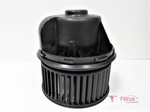 Gebruikte Kachel Ventilatiemotor Ford C-Max (DM2) 1.8 TDCi 16V Prijs € 35,00 Margeregeling aangeboden door Focus Automotive