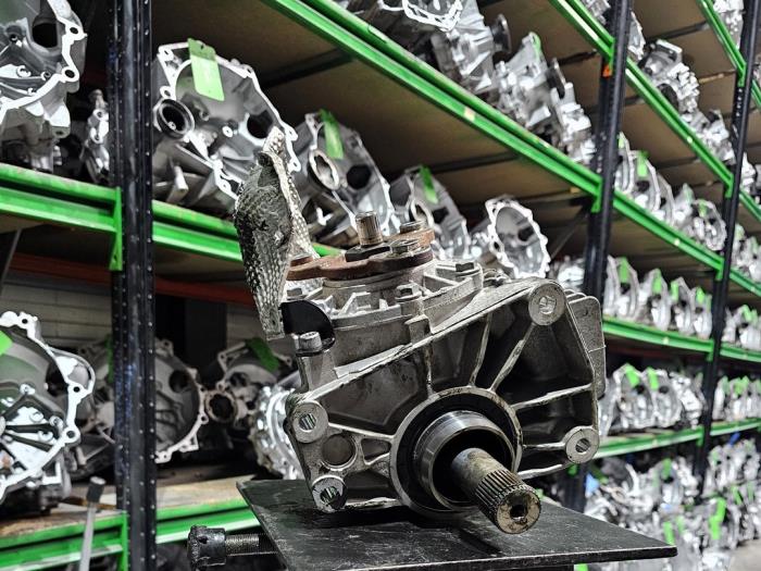 Gebruikte Cardanklok voor Skoda Kodiaq 2.0 TDI 190 16V 4x4 Prijs op aanvraag aangeboden door First Transmissie