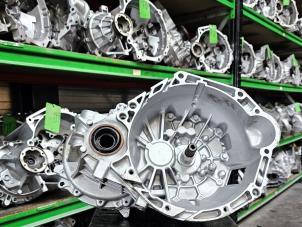 Gereviseerde Versnellingsbak Kia Rio IV (YB) 1.0i T-GDi 100 12V Prijs op aanvraag aangeboden door First Transmissie