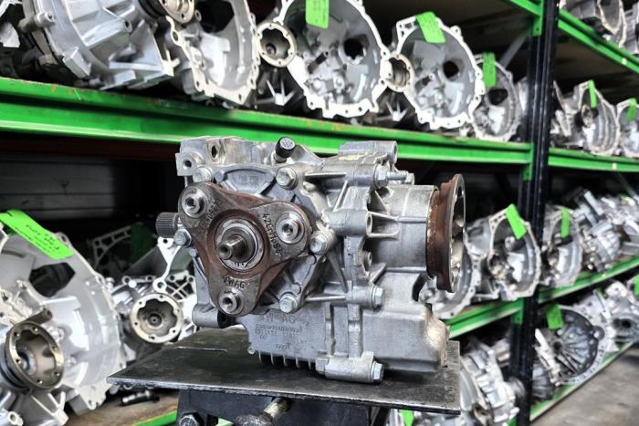 Gereviseerde Cardanklok voor Volkswagen Golf VIII (CD1) 2.0 TSI R 16V 4Motion Prijs op aanvraag aangeboden door First Transmissie
