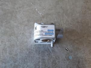 Gebruikte Airbag Sensor Suzuki Swift (ZA/ZC/ZD1/2/3/9) 1.3 VVT 16V Prijs € 14,00 Margeregeling aangeboden door Autodeleninkleur