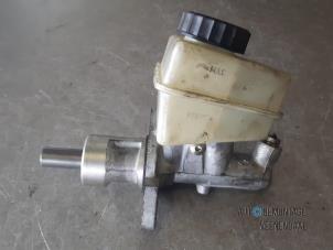 Gebruikte Hoofdremcilinder Mercedes E Combi (S210) 3.0 E-300 TD 24V Prijs € 14,00 Margeregeling aangeboden door Autodeleninkleur