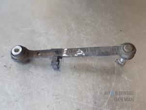 Gebruikte Draagarm links-achter Mercedes E Combi (S210) 3.0 E-300 TD 24V Prijs € 16,50 Margeregeling aangeboden door Autodeleninkleur