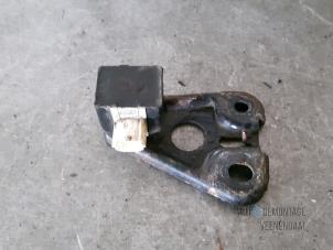 Gebruikte Airbag Sensor Toyota Yaris (P1) 1.3 16V VVT-i Prijs € 20,00 Margeregeling aangeboden door Autodeleninkleur