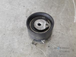 Gebruikte Spanrol Multiriem Renault Espace (JK) 2.2 dCi 16V Prijs € 20,00 Margeregeling aangeboden door Autodeleninkleur