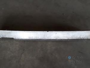 Gebruikte Chassisbalk achter Volvo 850 Estate 2.3i T-5 Turbo 20V Prijs € 40,00 Margeregeling aangeboden door Autodeleninkleur