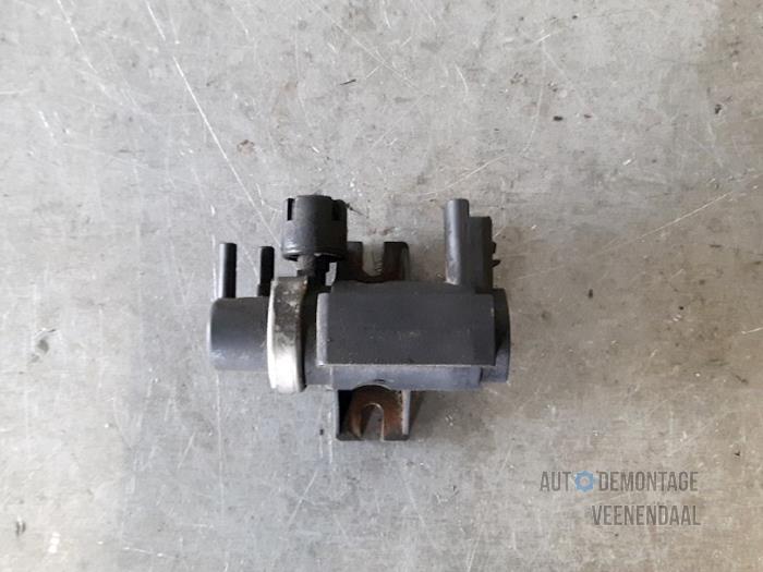 Gebruikte Turbo Overdrukklep Peugeot 206 (2A/C/H/J/S) 2.0 XS,XT HDi Prijs € 19,00 Margeregeling aangeboden door Autodeleninkleur