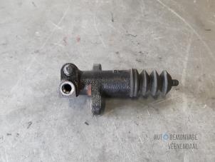 Gebruikte Koppeling Hulp Cilinder Volvo S40 (VS) 1.8 16V Prijs € 16,50 Margeregeling aangeboden door Autodeleninkleur