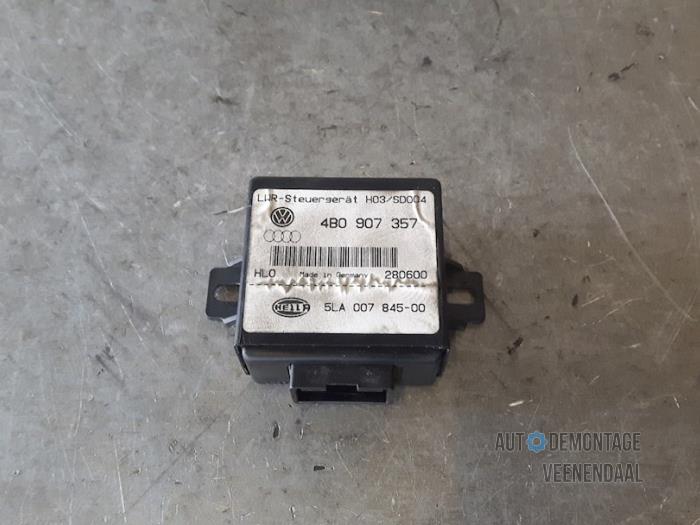 Gebruikte Module (diversen) Volkswagen Passat Variant Syncro/4Motion (3B5) 2.8 30V Syncro Prijs € 44,00 Margeregeling aangeboden door Autodeleninkleur