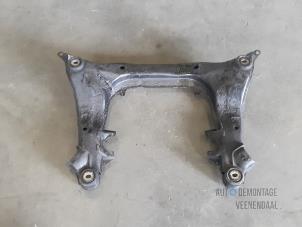 Gebruikte Subframe Volkswagen Passat Variant Syncro/4Motion (3B5) 2.8 30V Syncro Prijs € 37,40 Margeregeling aangeboden door Autodeleninkleur