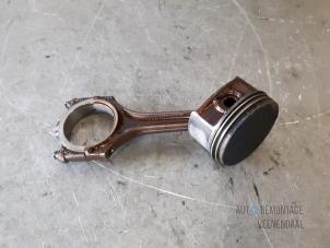 Gebruikte Zuiger Volkswagen Passat Variant Syncro/4Motion (3B5) 2.8 30V Syncro Prijs € 50,00 Margeregeling aangeboden door Autodeleninkleur