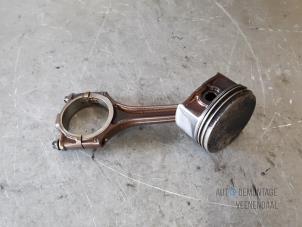 Gebruikte Zuiger Volkswagen Passat Variant Syncro/4Motion (3B5) 2.8 30V Syncro Prijs € 50,00 Margeregeling aangeboden door Autodeleninkleur