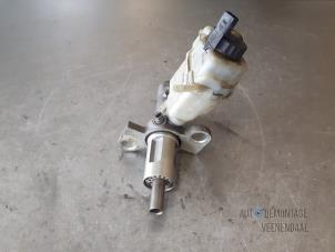 Gebruikte Hoofdremcilinder Volkswagen Golf V (1K1) 2.0 TDI 16V Prijs € 27,50 Margeregeling aangeboden door Autodeleninkleur