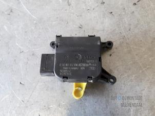 Gebruikte Kachelklep Motor Volkswagen Golf V (1K1) 2.0 TDI 16V Prijs € 20,90 Margeregeling aangeboden door Autodeleninkleur