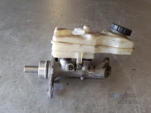 Gebruikte Hoofdremcilinder Renault Grand Scénic II (JM) 1.5 dCi 100 Prijs € 20,90 Margeregeling aangeboden door Autodeleninkleur