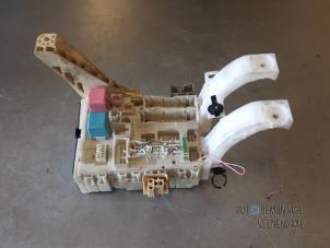 Gebruikte Zekeringkast Toyota Yaris II (P9) 1.0 12V VVT-i Prijs € 38,50 Margeregeling aangeboden door Autodeleninkleur