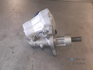 Gebruikte Hoofdremcilinder BMW 1 serie (E87/87N) 118d 16V Prijs € 26,40 Margeregeling aangeboden door Autodeleninkleur
