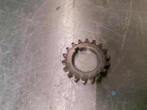 Gebruikte Nokkenas Tandwiel Volkswagen Polo V (6R) 1.2 12V Prijs € 5,50 Margeregeling aangeboden door Autodeleninkleur