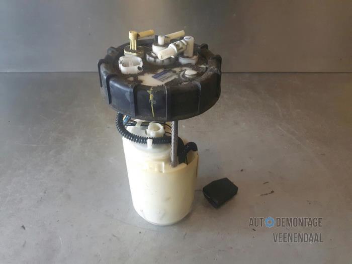 Gebruikte Tank element Pomp Honda Jazz (GE) 1.2 i-DSi Prijs € 35,00 Margeregeling aangeboden door Autodeleninkleur