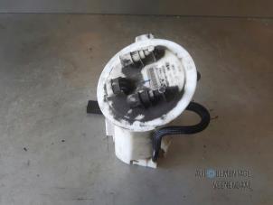 Gebruikte Tank element Pomp Opel Astra H GTC (L08) 1.9 CDTi 120 Prijs € 16,00 Margeregeling aangeboden door Autodeleninkleur