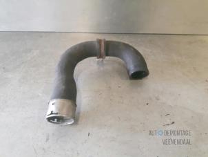 Gebruikte Intercooler Slang Opel Corsa D 1.3 CDTi 16V ecoFLEX Prijs € 20,00 Margeregeling aangeboden door Autodeleninkleur