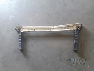 Gebruikte Frontbalk Renault Grand Scénic III (JZ) 1.5 dCi 105 Prijs € 60,00 Margeregeling aangeboden door Autodeleninkleur