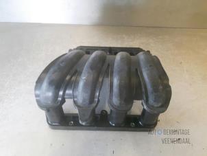 Gebruikte Inlaatspruitstuk Nissan Micra (K12) 1.2 16V Prijs € 35,00 Margeregeling aangeboden door Autodeleninkleur