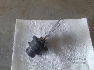 Gebruikte Xenon Lamp Mini Mini Cooper S (R53) 1.6 16V Prijs € 20,00 Margeregeling aangeboden door Autodeleninkleur