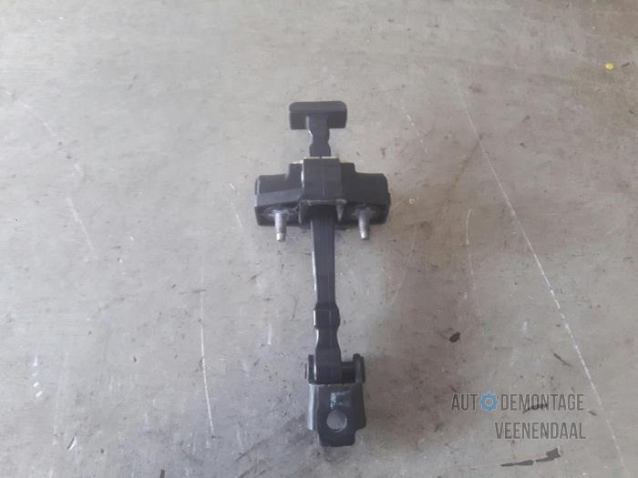 Deurvanger 4Deurs links-achter Renault Clio