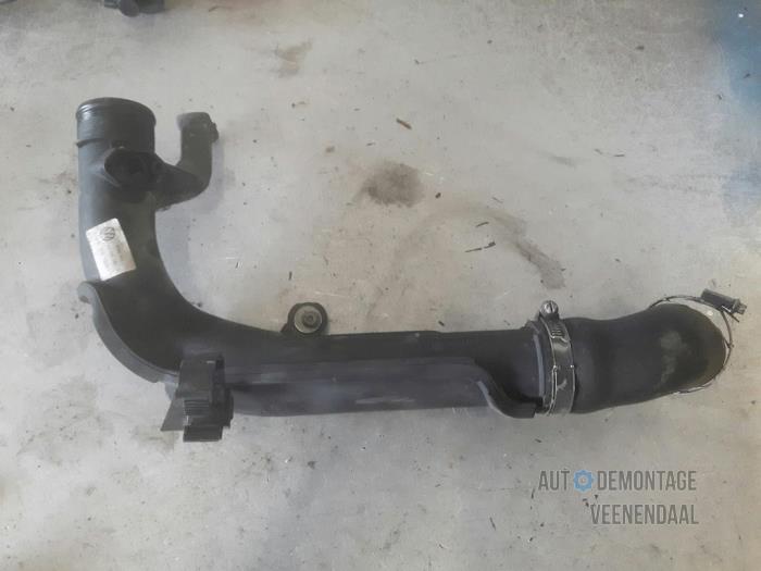 Gebruikte Turbo Pijp Volkswagen Golf VI (5K1) 1.6 TDI 16V Prijs € 15,00 Margeregeling aangeboden door Autodeleninkleur