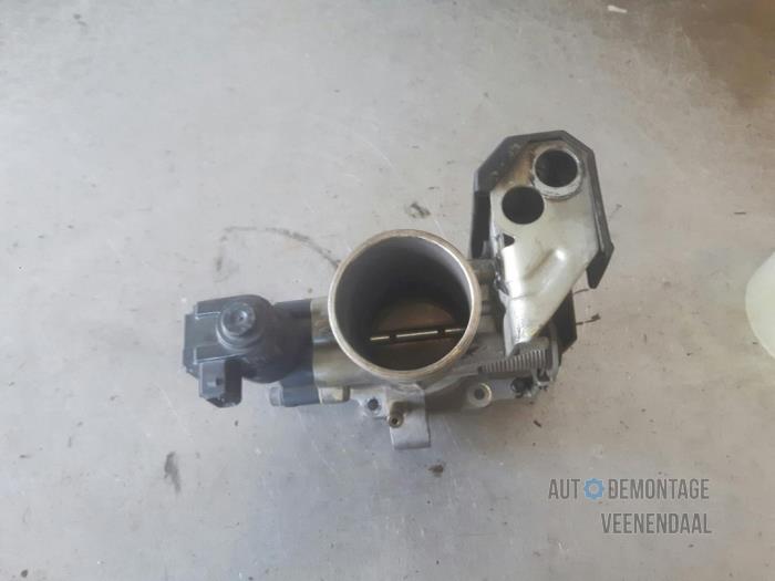 Gebruikte Gasklephuis BMW 3 serie (E36/4) 316i Prijs € 18,00 Margeregeling aangeboden door Autodeleninkleur
