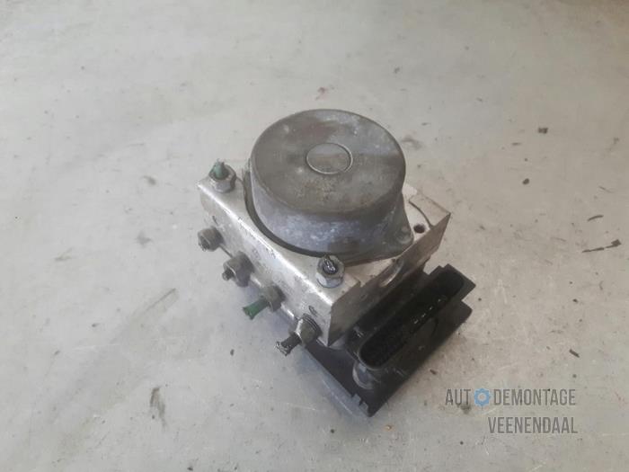 Gebruikte ABS Pomp Renault Scénic II (JM) 1.6 16V Prijs € 38,50 Margeregeling aangeboden door Autodeleninkleur