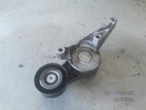 Gebruikte Spanrol Multiriem Volkswagen Golf V (1K1) 1.9 TDI Prijs € 11,00 Margeregeling aangeboden door Autodeleninkleur