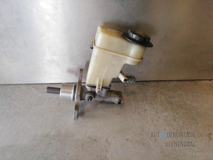 Gebruikte Hoofdremcilinder Opel Signum (F48) 2.2 DGI 16V Prijs € 24,00 Margeregeling aangeboden door Autodeleninkleur