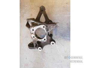 Gebruikte Fusee houder links-achter Opel Signum (F48) 2.2 DGI 16V Prijs € 35,00 Margeregeling aangeboden door Autodeleninkleur