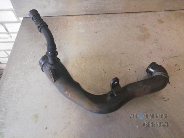 Gebruikte Intercooler Buis Seat Ibiza III (6L1) 1.9 TDI 100 Prijs € 14,00 Margeregeling aangeboden door Autodeleninkleur