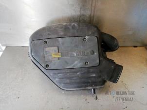 Gebruikte Luchtfilterhuis Renault Kangoo (KC) 1.9 D 55 Prijs € 42,90 Margeregeling aangeboden door Autodeleninkleur