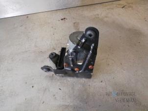 Gebruikte ABS Pomp Renault Scénic II (JM) 1.6 16V Prijs € 88,00 Margeregeling aangeboden door Autodeleninkleur