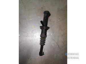 Gebruikte Koppeling Hoofd Cilinder Renault Scénic II (JM) 1.6 16V Prijs € 31,90 Margeregeling aangeboden door Autodeleninkleur