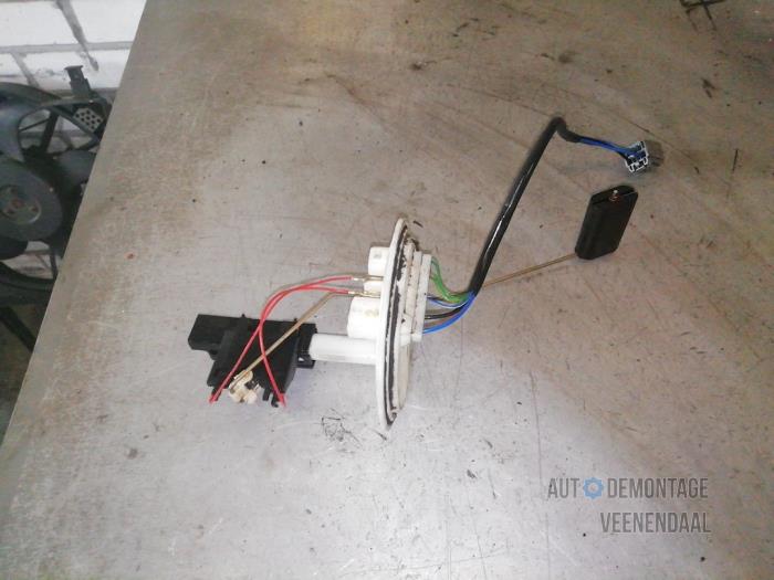 Gebruikte Tank element Pomp Volvo S80 (TR/TS) 2.5 D Prijs € 31,90 Margeregeling aangeboden door Autodeleninkleur