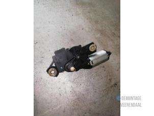 Gebruikte Ruitenwissermotor achter Volkswagen Caddy III (2KA,2KH,2CA,2CH) 2.0 SDI Prijs € 38,50 Margeregeling aangeboden door Autodeleninkleur