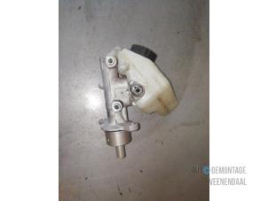 Gebruikte Hoofdremcilinder Opel Corsa C (F08/68) 1.3 CDTi 16V Prijs € 16,50 Margeregeling aangeboden door Autodeleninkleur