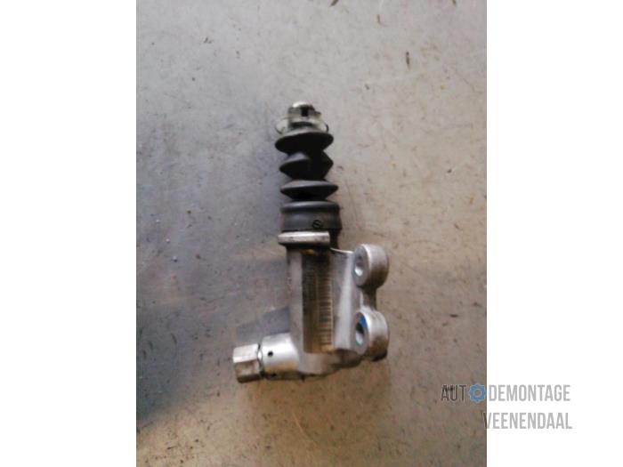 Gebruikte Koppeling Hulp Cilinder Honda Civic (FK/FN) 1.8i VTEC 16V Prijs € 22,00 Margeregeling aangeboden door Autodeleninkleur