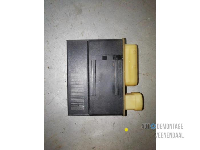 Gebruikte Koeling Module Peugeot 3008 I (0U/HU) 1.6 HDiF 16V Prijs € 26,40 Margeregeling aangeboden door Autodeleninkleur