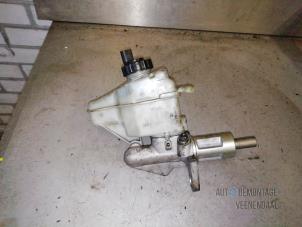 Gebruikte Hoofdremcilinder Volkswagen Golf V (1K1) 2.0 FSI 16V Prijs € 27,50 Margeregeling aangeboden door Autodeleninkleur