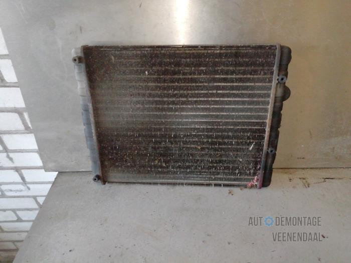 Gebruikte Radiateur Seat Arosa (6H1) 1.4 MPi Prijs € 20,90 Margeregeling aangeboden door Autodeleninkleur