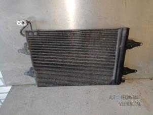 Gebruikte Airco Condensor Volkswagen Polo IV (9N1/2/3) 1.2 12V Prijs € 49,50 Margeregeling aangeboden door Autodeleninkleur