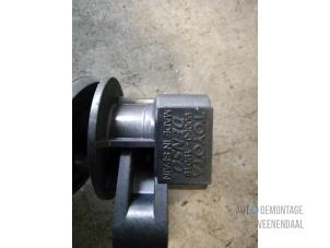 Gebruikte Pen Bobine Toyota Corolla Verso (R10/11) 1.6 16V VVT-i Prijs € 9,90 Margeregeling aangeboden door Autodeleninkleur